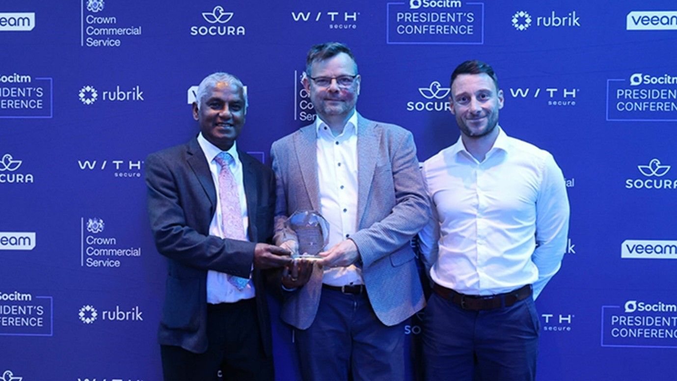 From left to right: Dr Priyantha Jayawardane - Deputy Director, Digital Innovation Unit and Gary Beddow - Digital Space